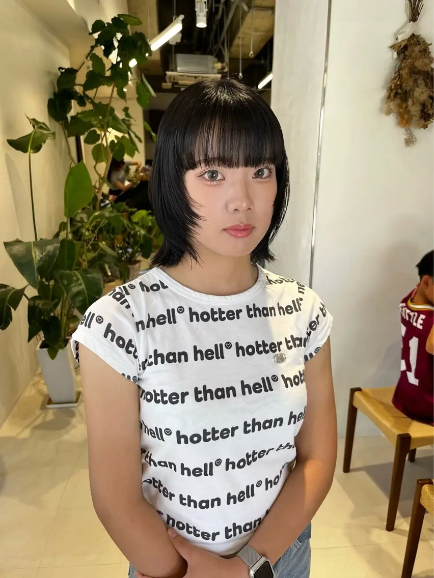 ミディアム 顔まわりレイヤー レイヤーカット カット トリートメント レイヤーカット/ブラ ウンカラー/河野凜のヘアスタイル