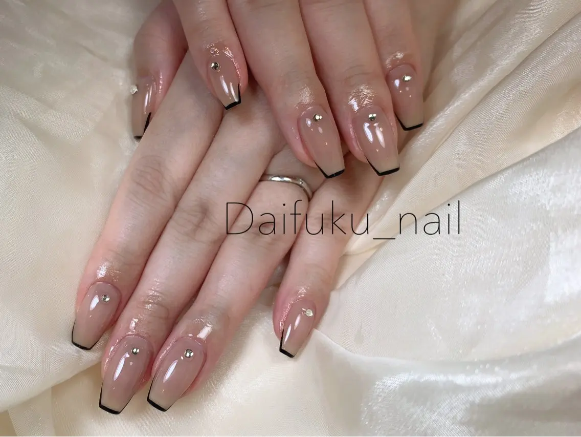 ミディアム ハンドネイル Daifuku nailsのネイルデザイン