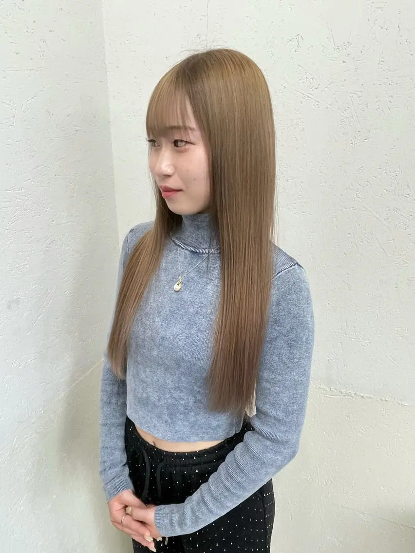 ロング カラー ベージュカラー ブリーチ ミルクティーベージュ ヘアカラー LAGUNA 渋谷/Mioのヘアスタイル