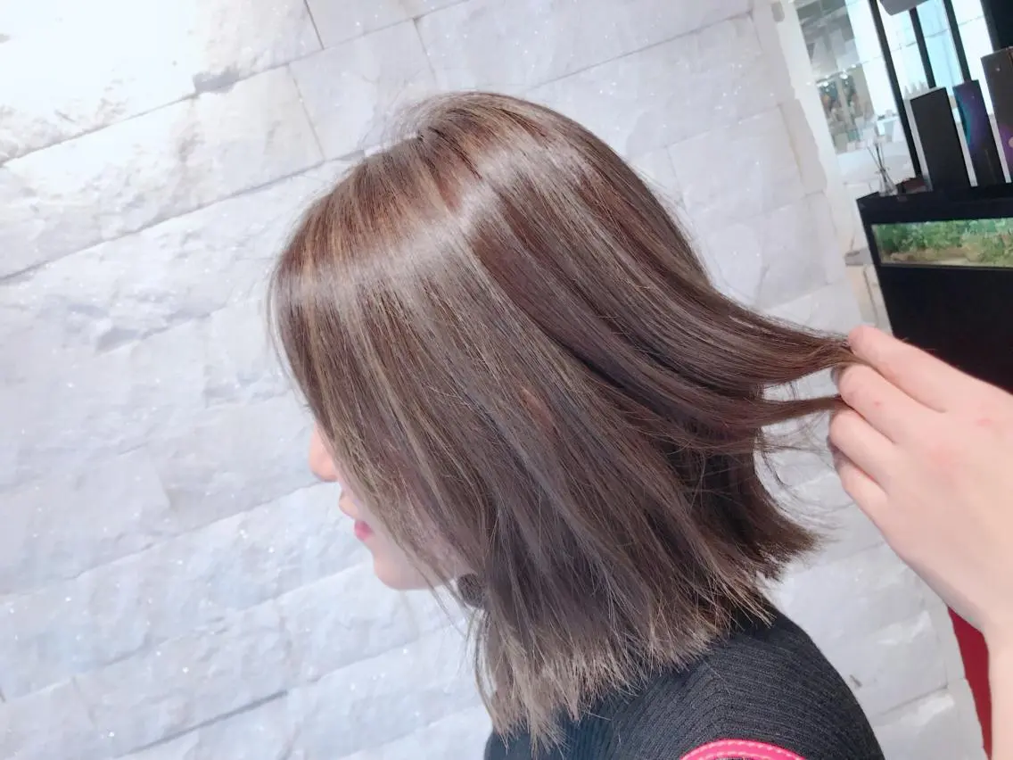セミロング カラー YUI𓍯ｴｸｽﾃ /ﾆｭｱﾝｽｶﾗｰのヘアスタイル