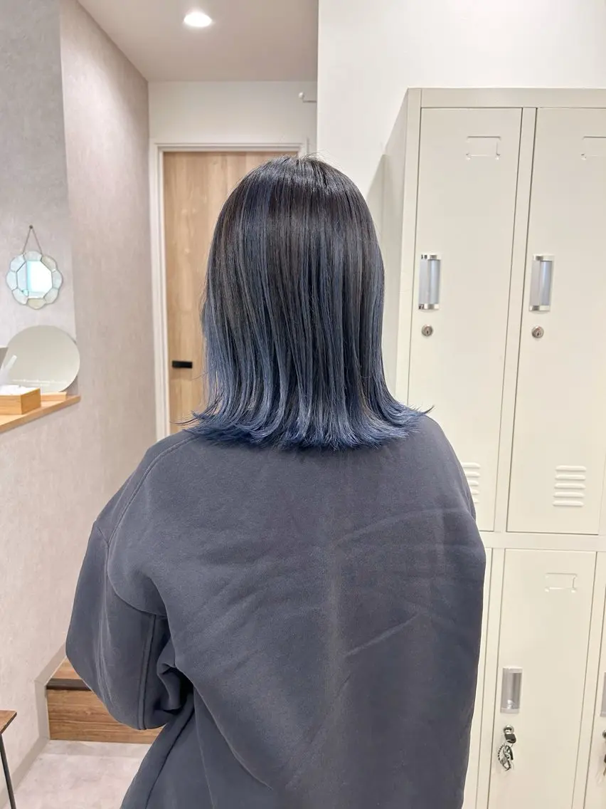 ミディアム カラー バレイヤージュ ブリーチ ブルーカラー ダブルカラー ネイビーカラー ヘアカラー ボブ/ハイトーン 福生Radix 下田のヘアスタイル