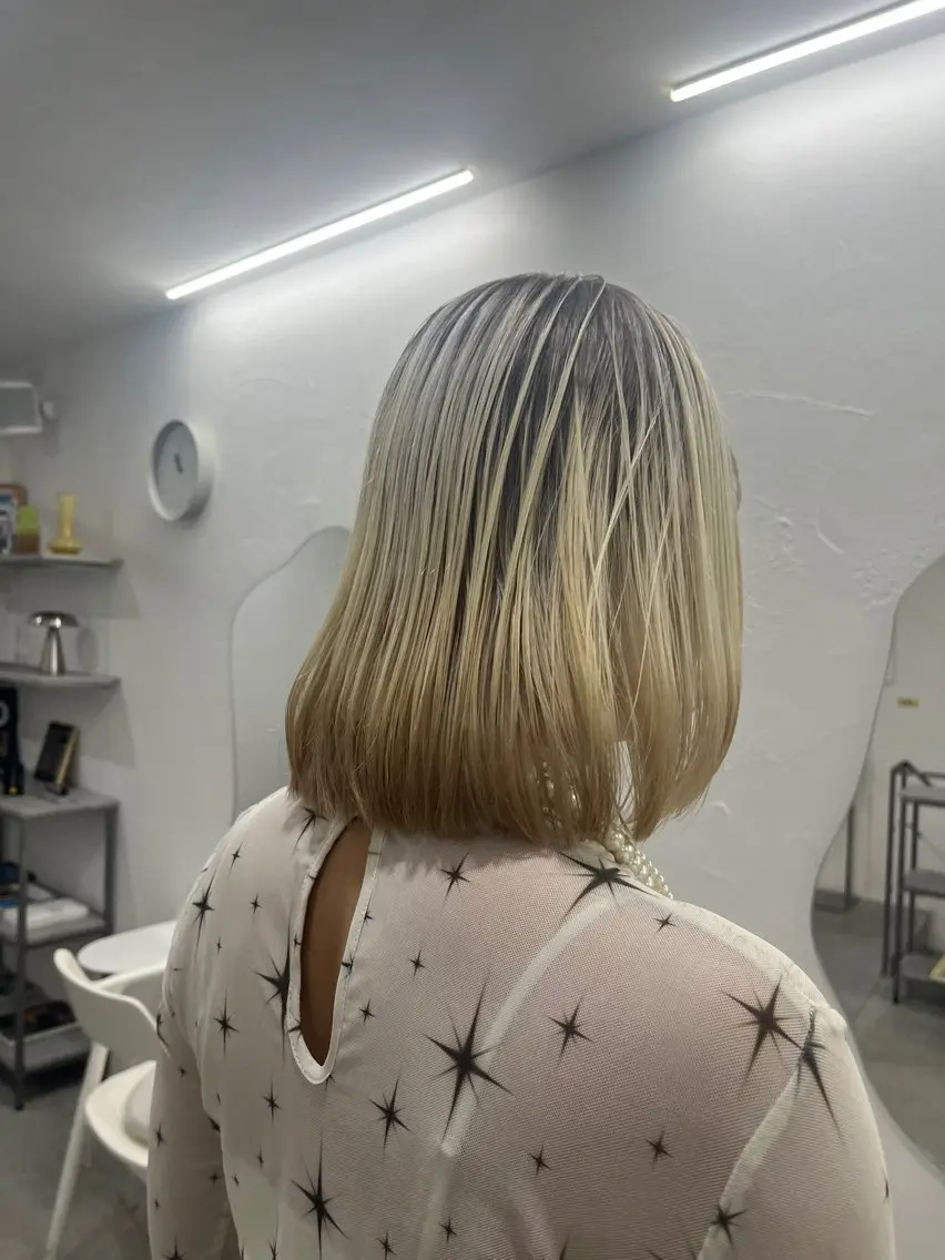 ミディアム カラー デザインカラー ヘアカラー イシイ モエカのヘアスタイル