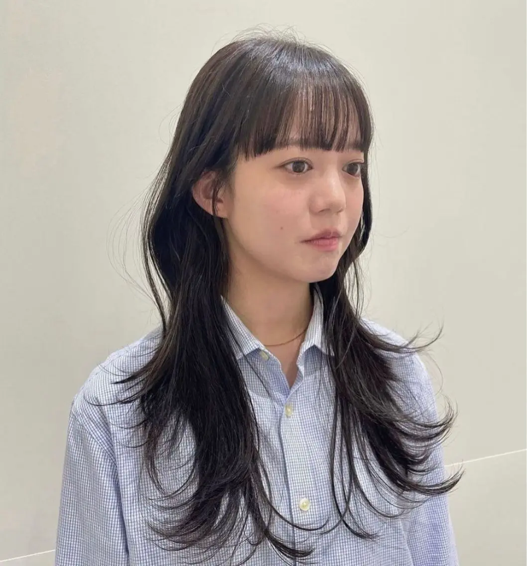 ロング ロングレイヤー 韓国風ヘア レイヤーカット ロング カット ヘアカラー トリートメント ❤︎︎韓国ヘア❤︎︎ 𝑺𝒉𝒊𝒉𝒐のヘアスタイル