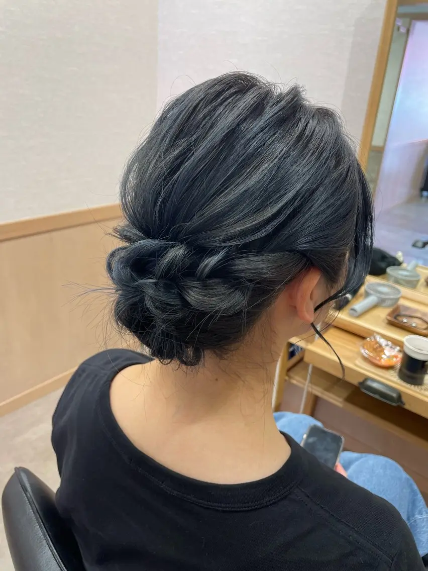 セミロング ヘアアレンジ ヘアカラー miho 🌼🌼🌼のヘアスタイル