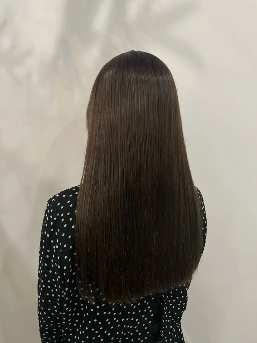 ロング カット ヘアカラー 吉田 詩穂のヘアスタイル