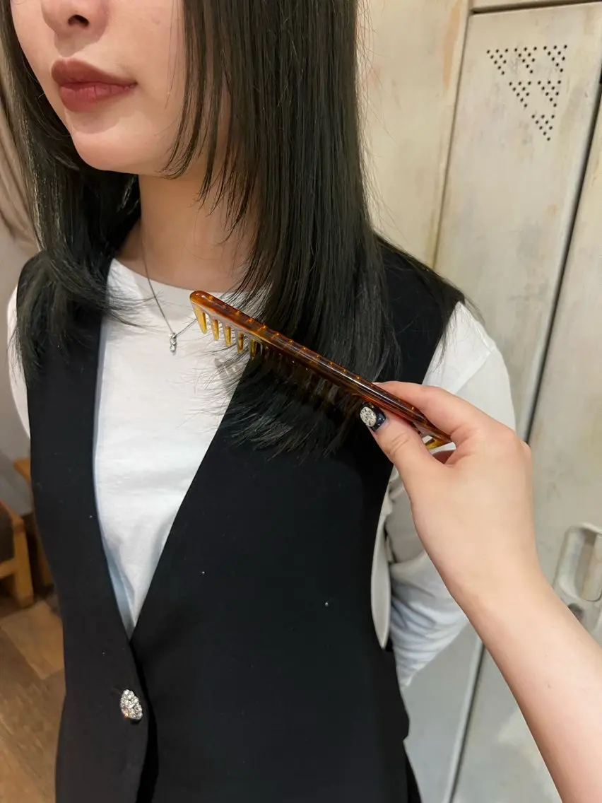 ポイント髪質改善ストレート(前髪、気になる部分のみ)の写真