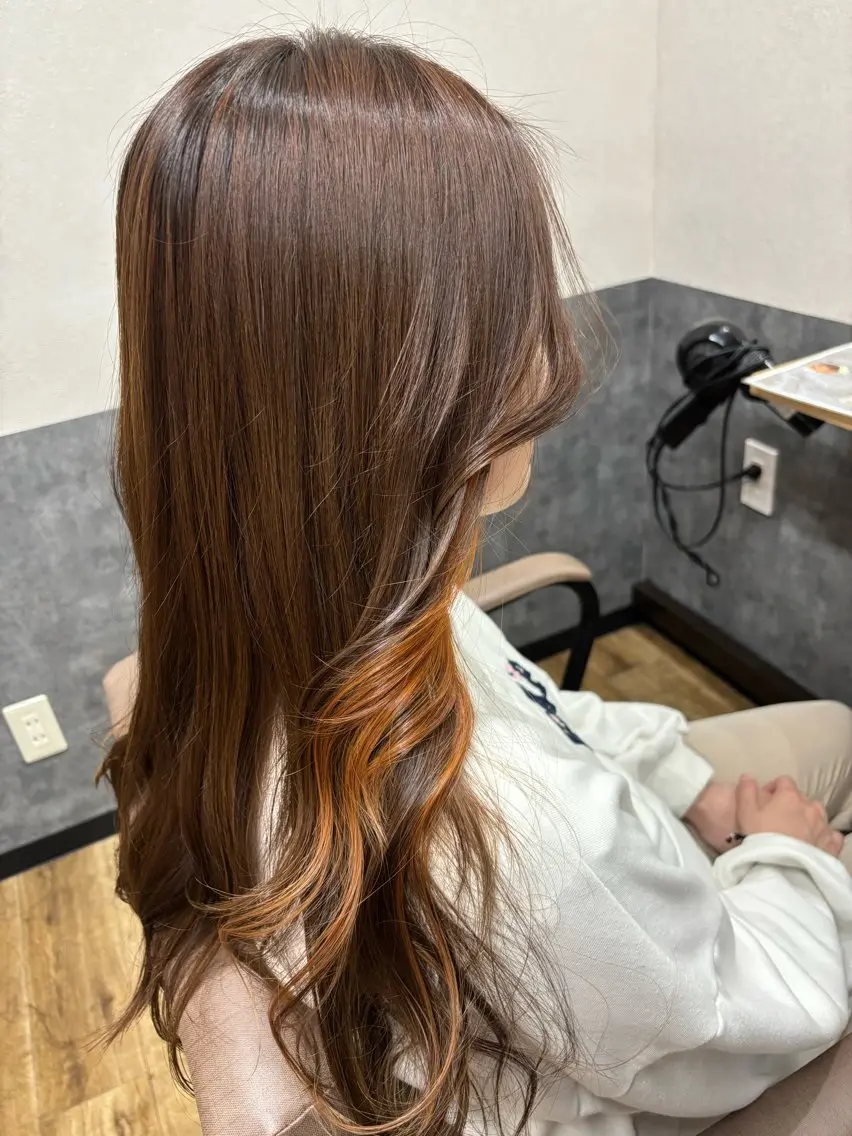 カラー インナーカラー 登 愛のヘアスタイル