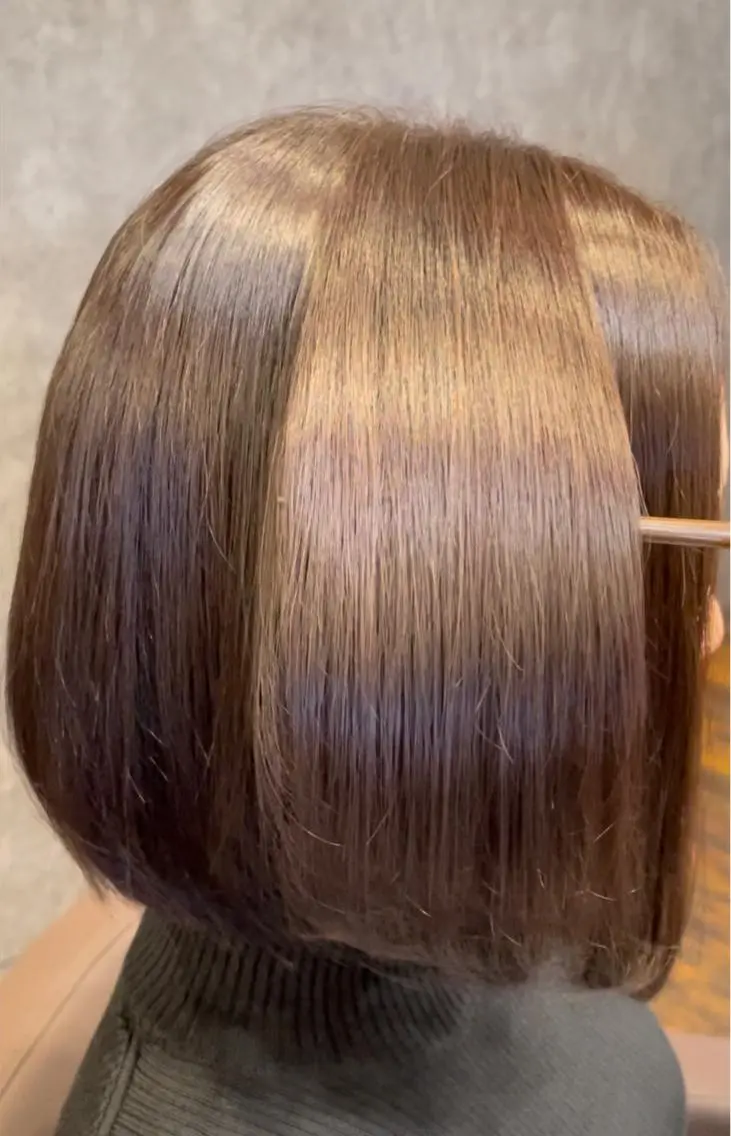 髪質改善ヘアカラー 土日祝+600円の写真