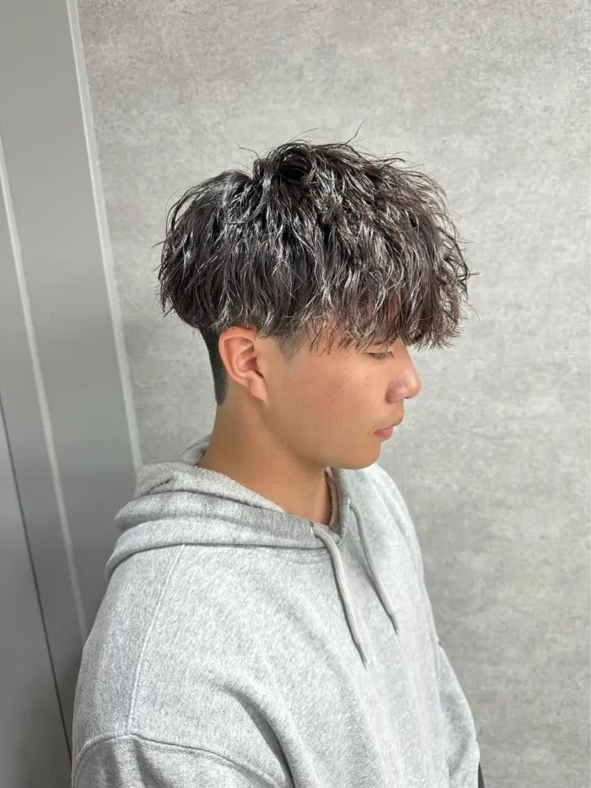 パーマ メンズ メンズハイライト メンズパーマ ツイストスパイラルパーマ 波巻きパーマ ニュアンスパーマ 🔥 メンズ 特化🔥RAIのヘアスタイル