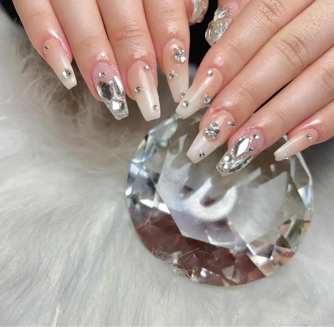 ネイル 成人式 フットネイル フレンチネイル ジェルネイル 韓国ネイル nail salon fee(フィー)のネイルデザイン