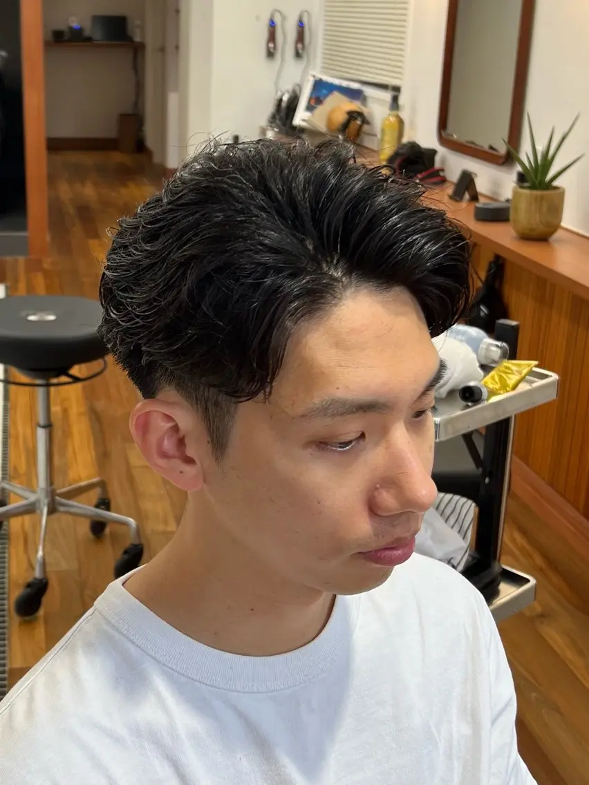 ショート メンズ カット メンズカット✂️ スキンフェード伊藤陸のヘアスタイル