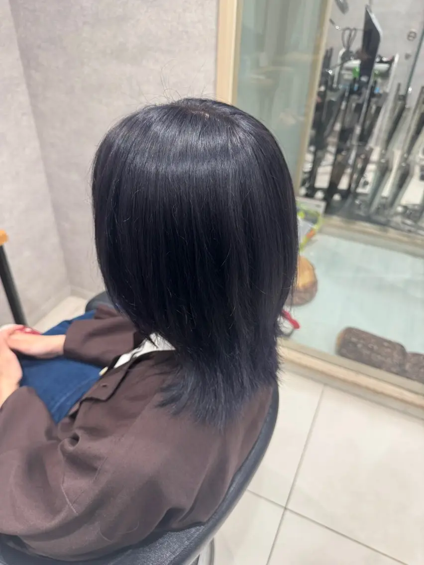 カラー ベージュカラー ブリーチ ブルーカラー ミルクティーベージュ 🤍SHIORI 💙EARTH二俣川のヘアスタイル