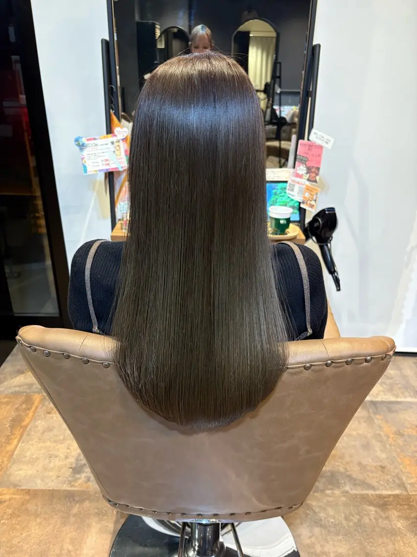 ロング カラー 髪質改善 飯村 麻莉奈のヘアスタイル