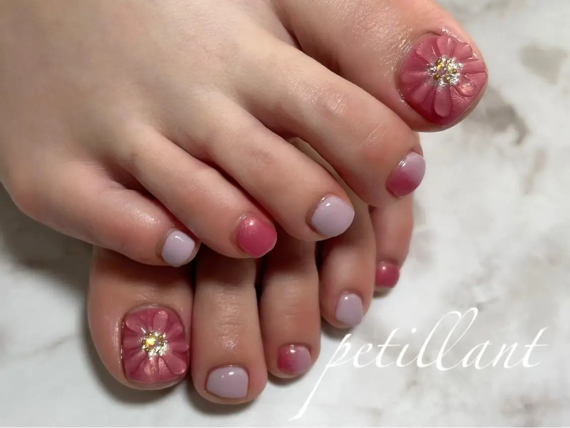 ネイル フットネイル ピンク 春ネイル フットネイル nail salon petillantのネイルデザイン