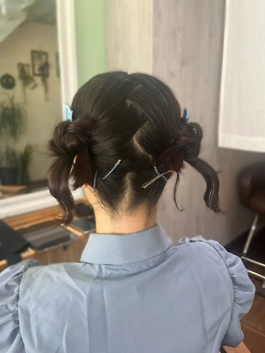 ミディアム ヘアアレンジ ヘアセット saaya💙 レイヤーカットのヘアスタイル