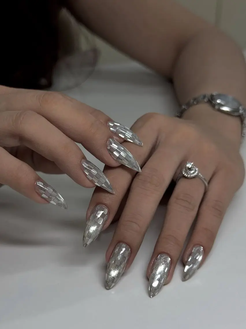 ネイル チークネイル ドット フレンチネイル グラデーション 韓国ネイル ハンドネイル Minette nailrinrinのネイルデザイン