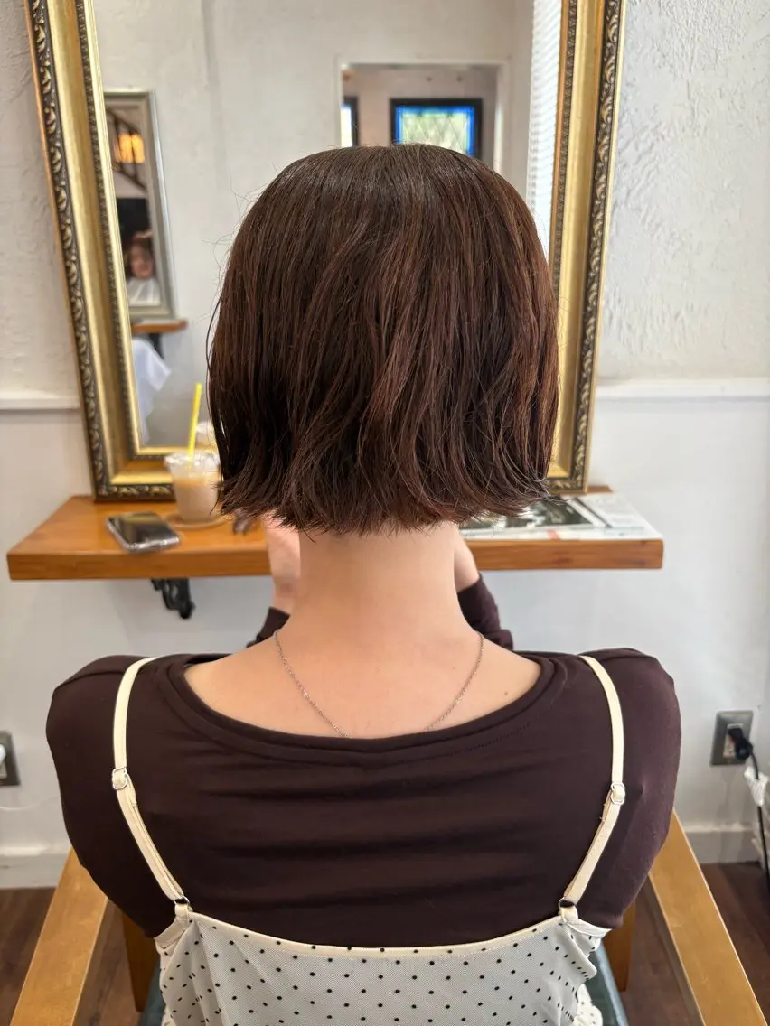 ショート カラー ボブ くせ毛 カット ヘアカラー トリートメント 江原 彩華のヘアスタイル