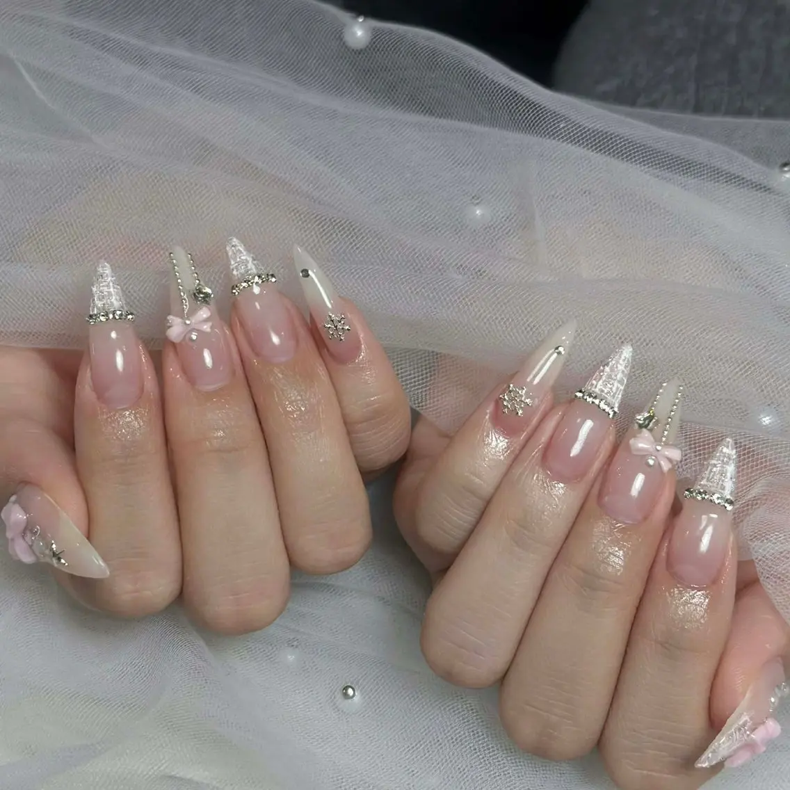 ネイル オーロラネイル ボルドー ブラウン 氷ネイル・うるうるネイル キラキラネイル Julli NailStudioのネイルデザイン