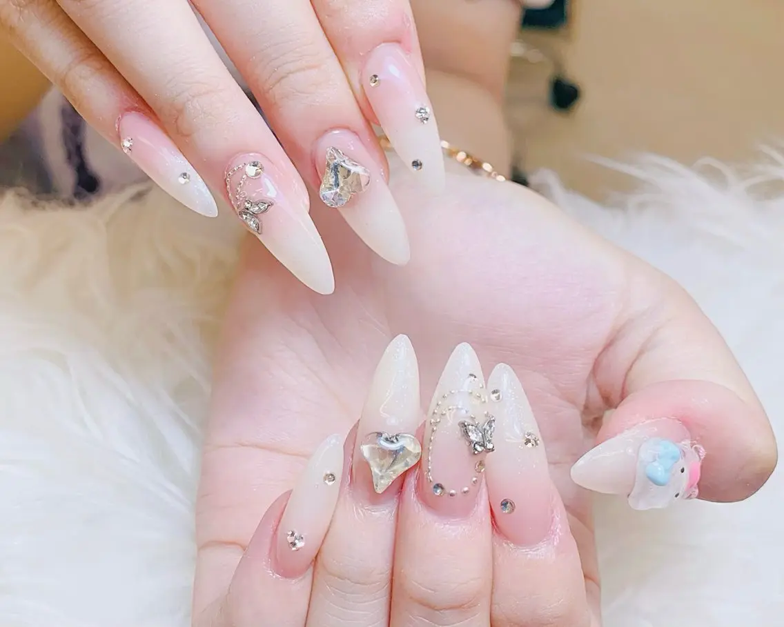 ネイル チークネイル 長さ出し フラッシュネイル フレンチネイル グラデーション ハンドネイル AN NAIL SALONのネイルデザイン