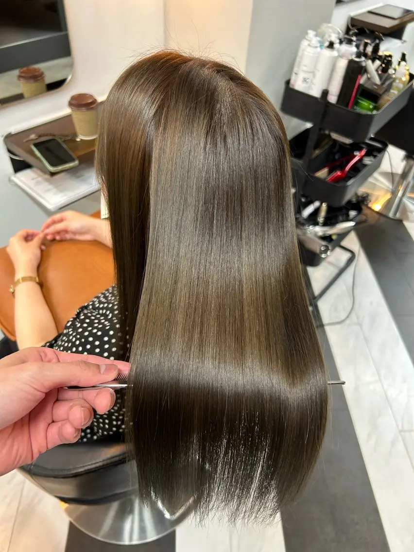 セミロング カット ヘアカラー トリートメント 圧倒的髪質改善 ✂︎飯島悠介のヘアスタイル