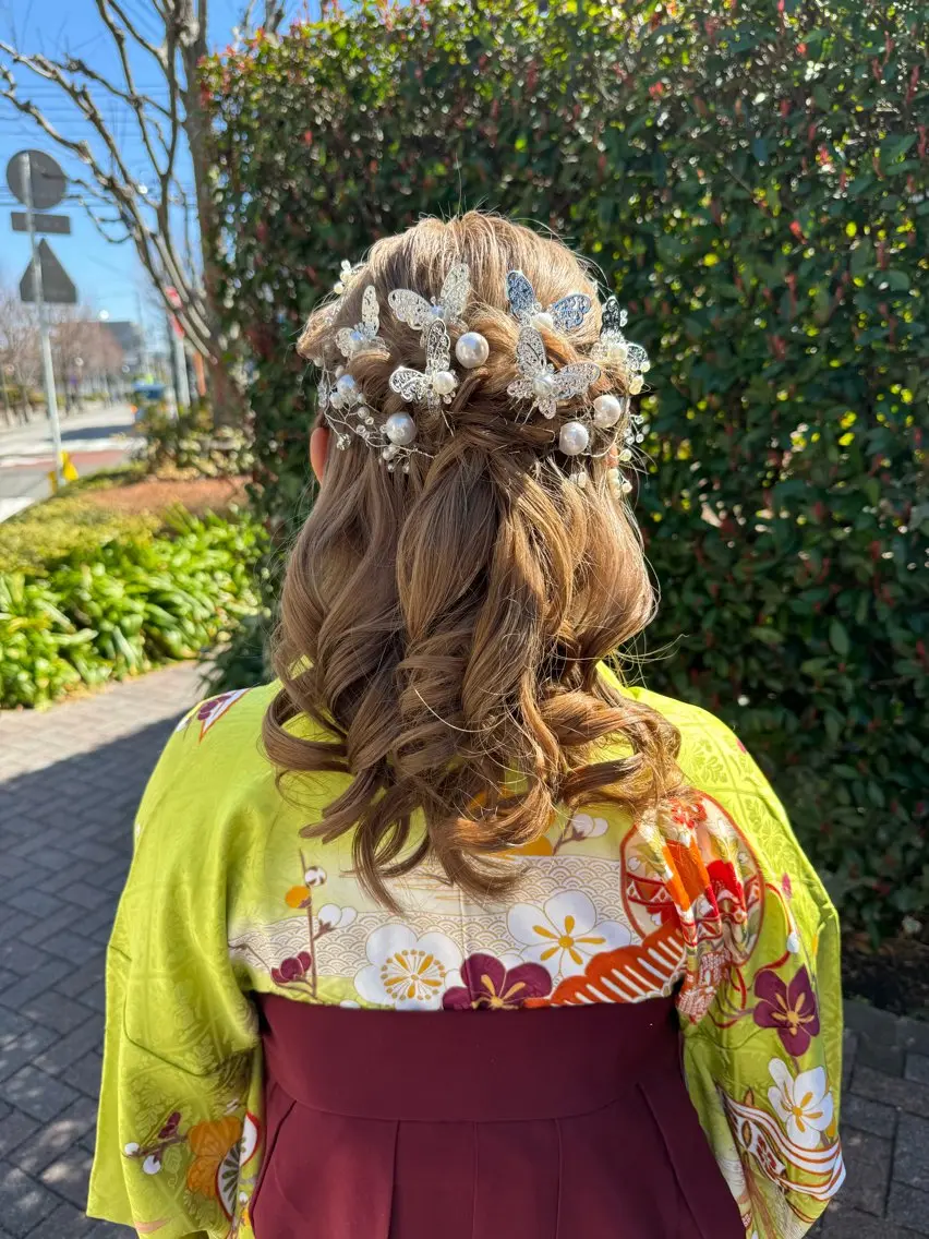 ヘアアレンジ LAVISH 大和店 emi･:*+のネイルデザイン