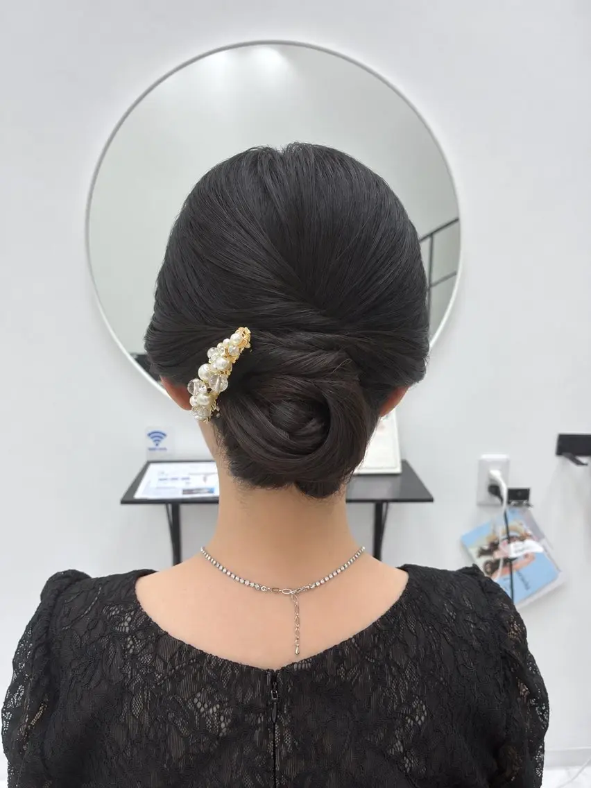 セミロング ヘアアレンジ 中井 ［烏丸・徒歩３分］のヘアスタイル