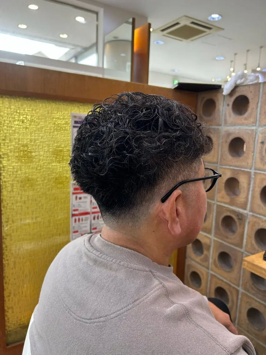 パーマ メンズ カット パーマ TUM🔥フェード/ メンズパーマのヘアスタイル