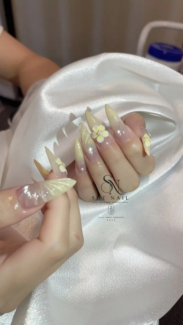 ネイル ハンドネイル 博多 SHE Nailのネイルデザイン