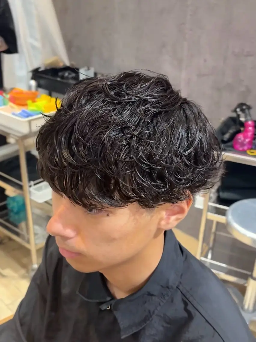 パーマ メンズ カット パーマ メンズカット/センタ ーパート /マミヤのヘアスタイル