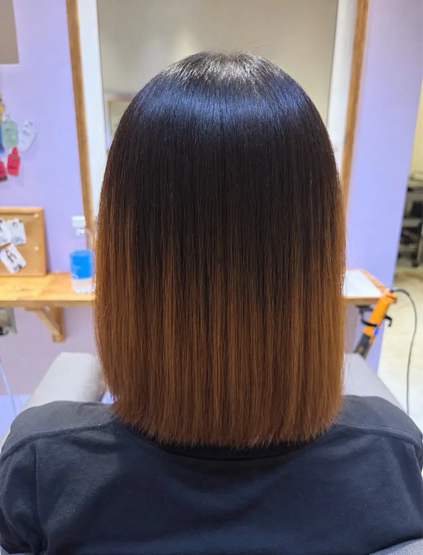 ミディアム ボブ 外ハネヘア 塚本 結稀のヘアスタイル