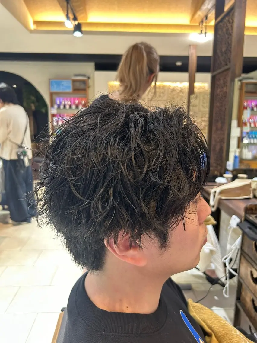 パーマ メンズ ✨髪質改善✨ハイトー ンカラー⭐️藤沢のヘアスタイル