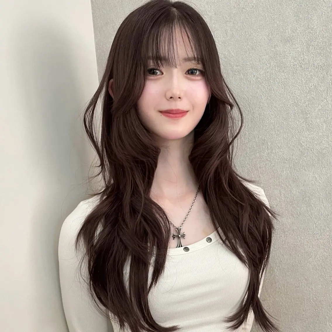 セミロング カット ヘアカラー トリートメント ヘッドスパ ヘアセット ハッシュカット🖤✨ 顔周り/韓国ヘアのヘアスタイル