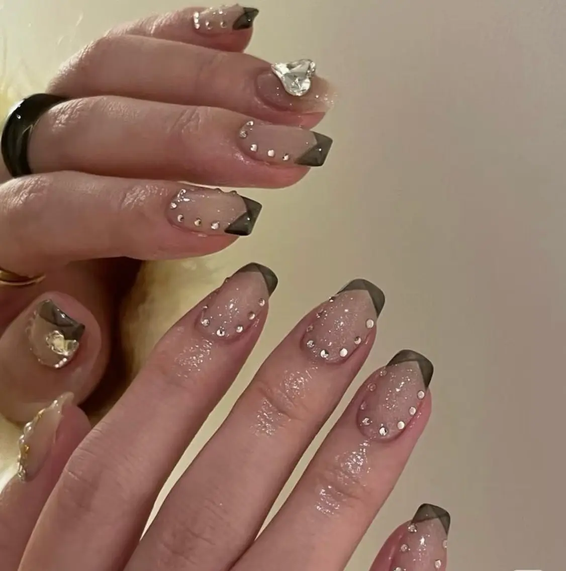 ネイル アートネイル フレンチネイル マグネットネイル ミラーネイル オフィスネイル ハンドネイル Blossom nail_研修のネイルデザイン