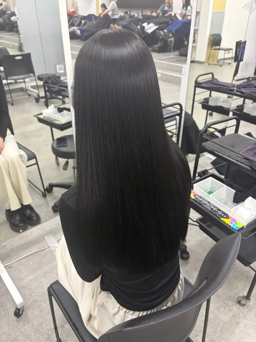 ロング カラー ヘアカラー 野口 楓華のヘアスタイル