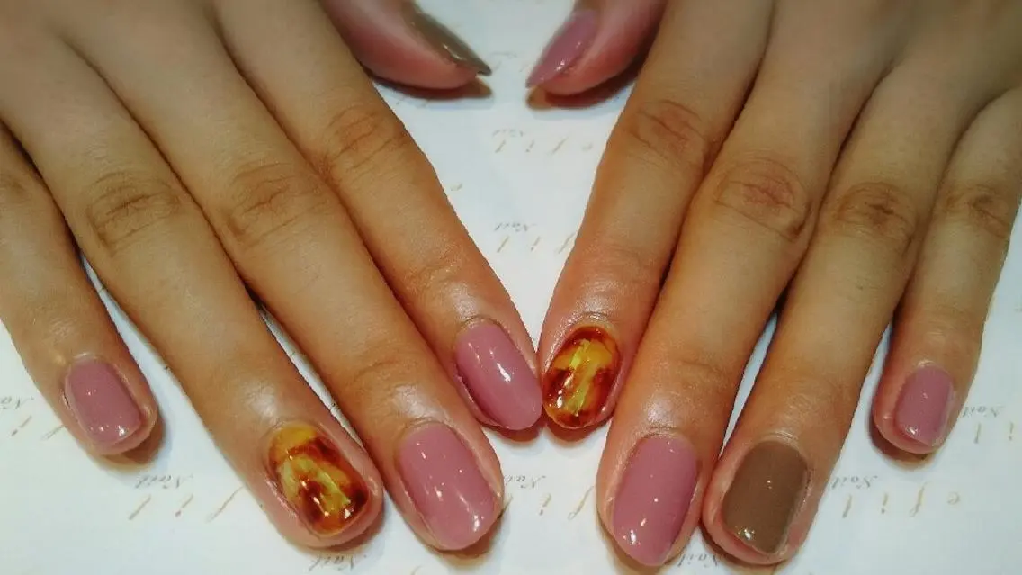 ネイル べっ甲ネイル みー shakushiroのネイルデザイン