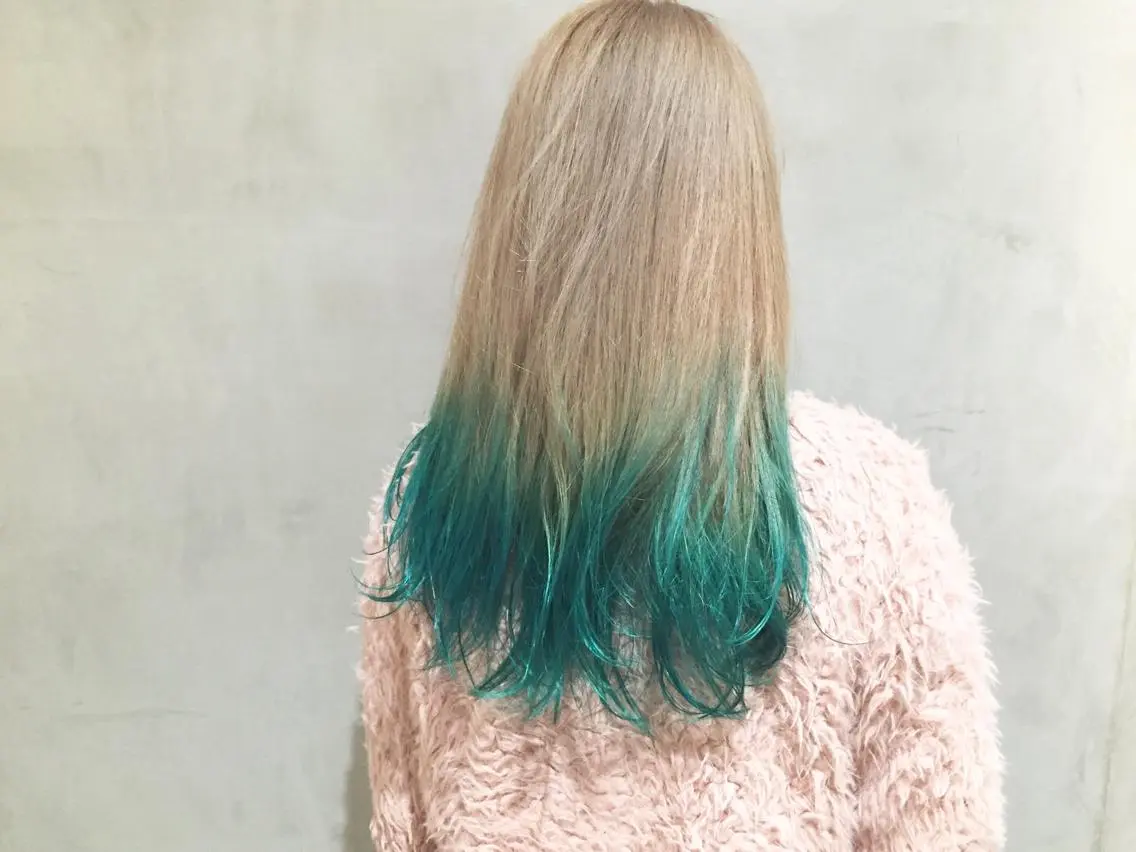 セミロング カラー ベージュカラー ブルーカラー ホワイトベージュ 大西 直人のヘアスタイル