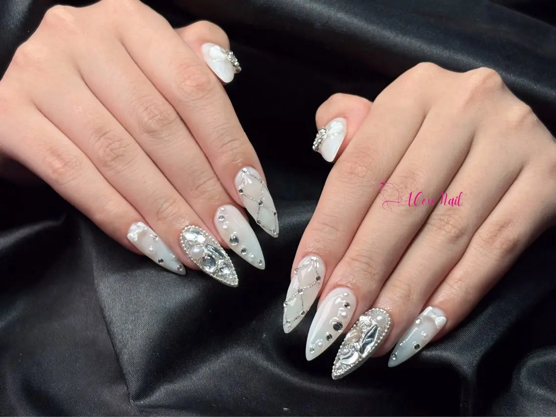 ネイル 桜ネイル 長さ出し フラワーネイル フレンチネイル ジェルネイル ハンドネイル ACon NailSalonのネイルデザイン