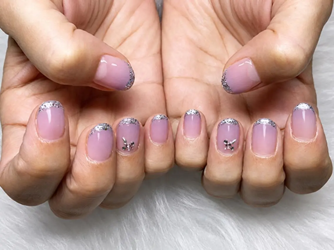 ネイル クリアネイル ピンク シルバー ハンドネイル Airi. kのネイルデザイン