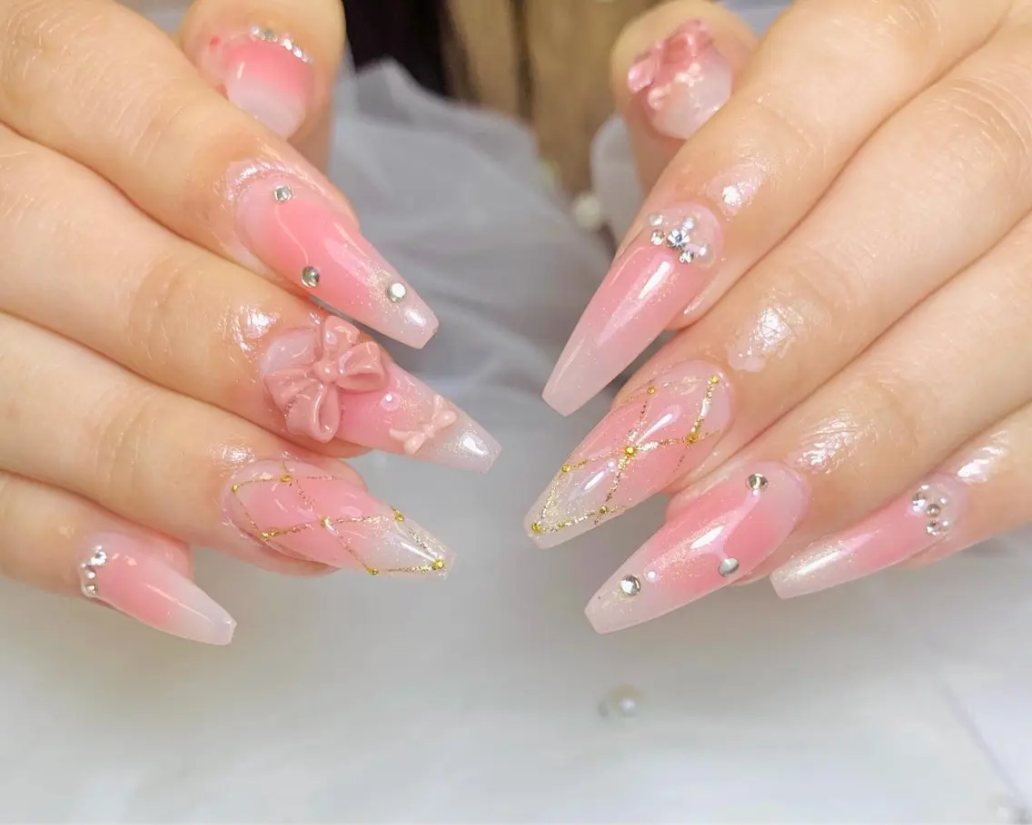 ネイル チークネイル 長さ出し フットネイル 韓国ネイル マグネットネイル ハンドネイル ハンドケア AN NAIL _HOAのネイルデザイン