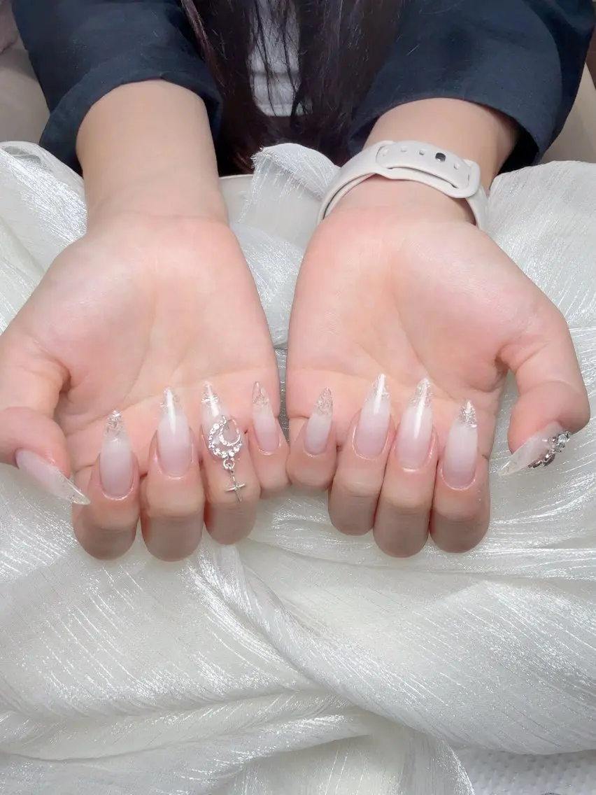 ネイル ENSalon 愛佳のネイルデザイン