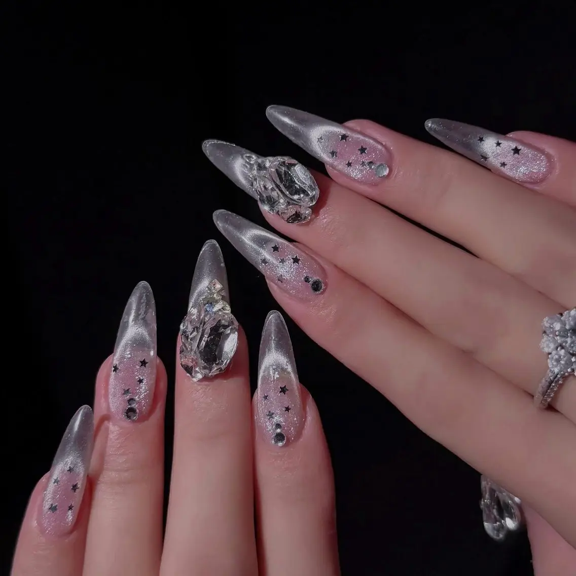 ネイル ハンドネイル Rina Mika Nailsのネイルデザイン