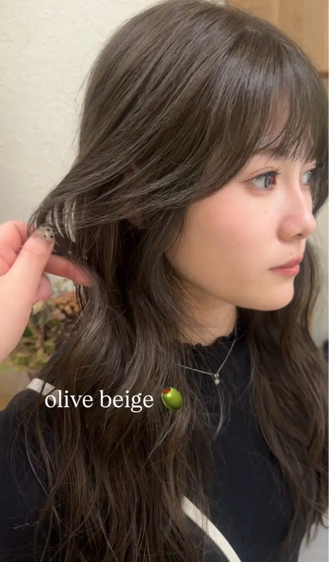 カラー 透明感カラー グレージュ オリーブグレージュ オリーブグレー ヘアカラー suzuko🍇 ハイトーン/ボブのヘアスタイル