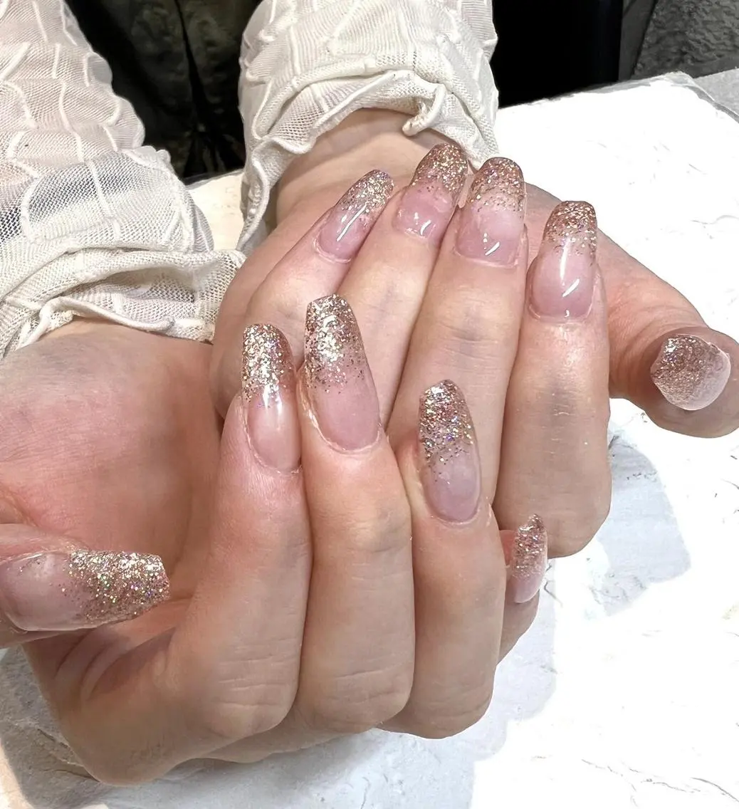 (オフなし）ハンド💅🏻ラメグラデーションネイル✨の写真