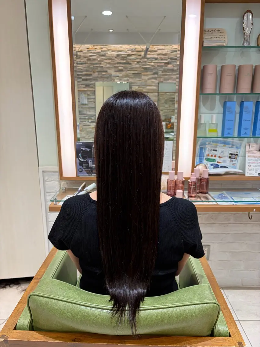 ロング アッシュ アッシュブラウン ヘアカラー 市岡 穂華のヘアスタイル