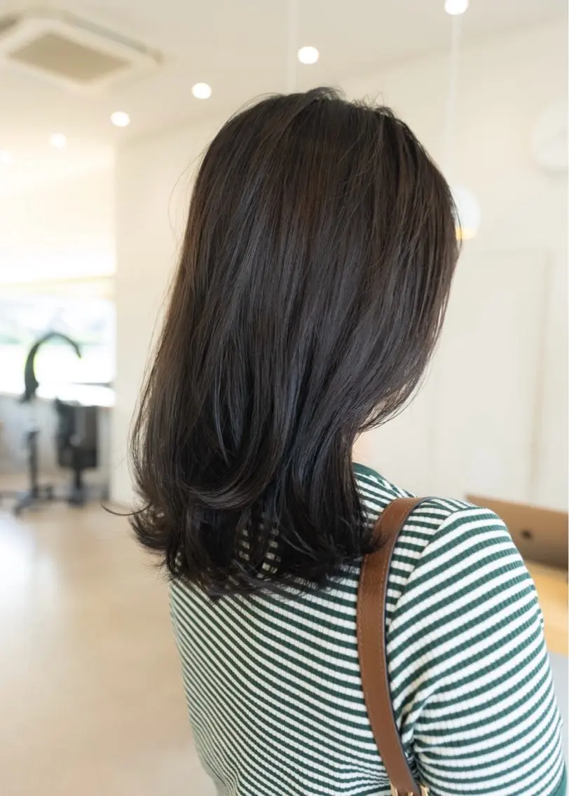 ミディアム カラー ブリーチ 透明感カラー グレージュ ブリーチなしカラー オリーブグレージュ カット ヘアカラー トリートメント Genta @gegege75のヘアスタイル