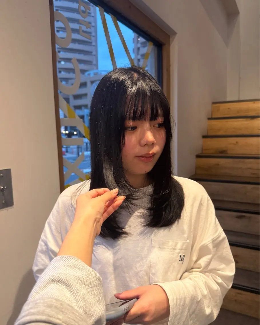 ミディアム カット みく💖レイヤー／海 外ヘア🇺🇸❤️のヘアスタイル