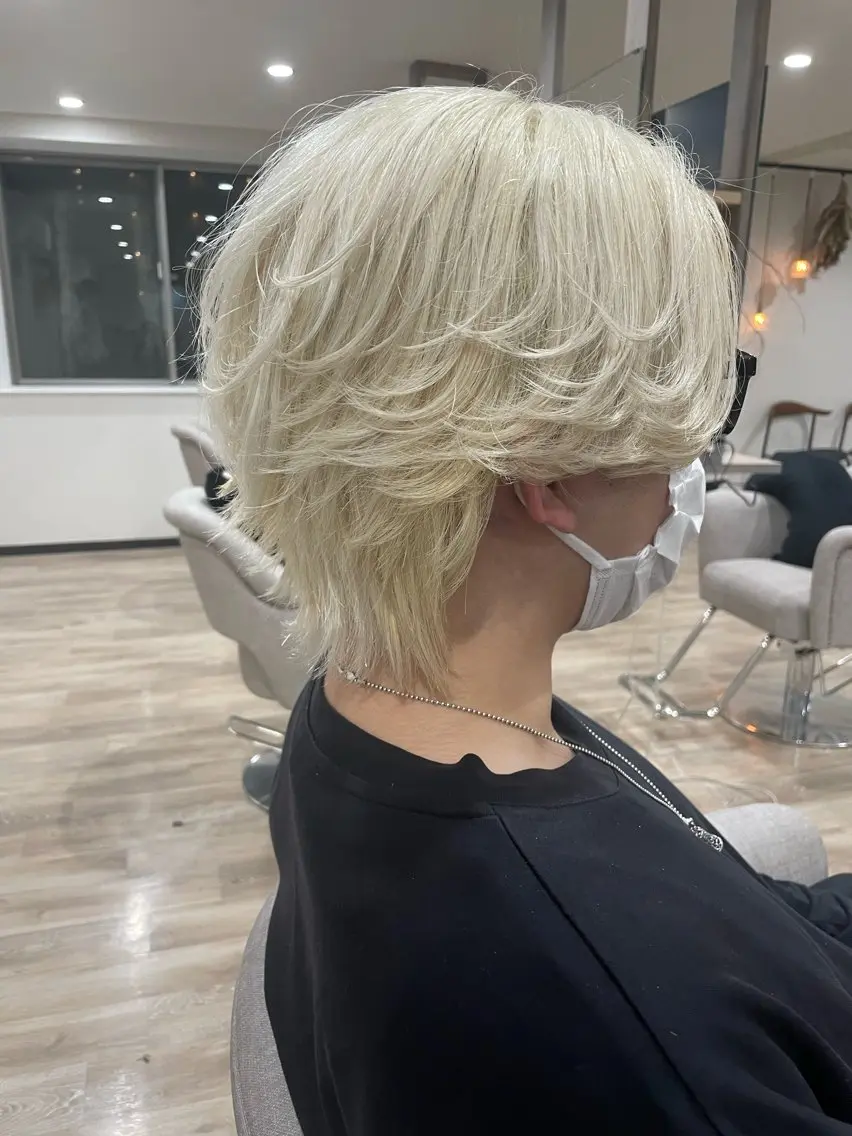 ショート メンズ センターパート 刈り上げ メンズウルフカット ハンサムショート ショートヘア emo.92co 🌱山本翔太のヘアスタイル