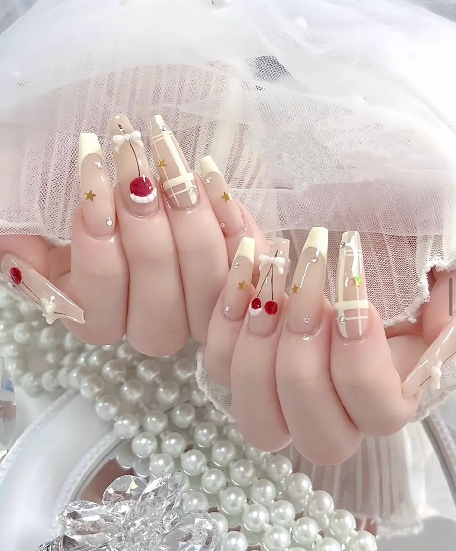 ロング 外国人風カラー 韓国風ヘア ハンドネイル E🌷nail 長さだし専門店のネイルデザイン