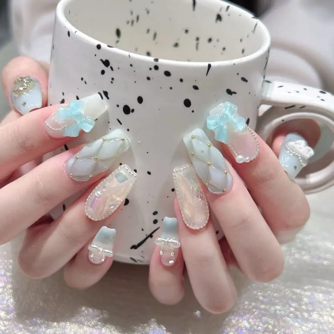 ネイル ハンドネイル Queens 榊 まおのネイルデザイン