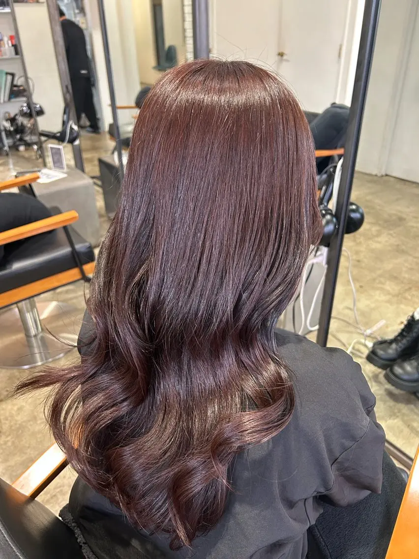 ロング カラー 透明感カラー ピンクカラー 羽成 優衣菜のヘアスタイル